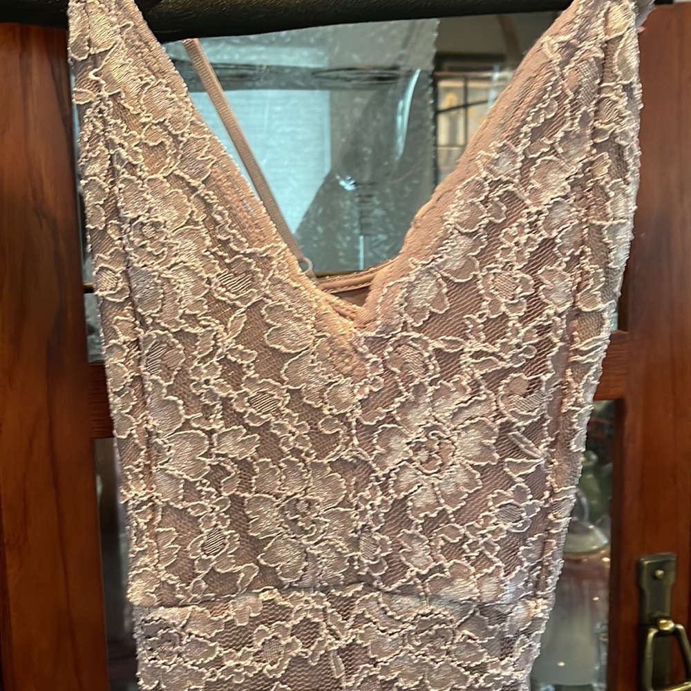 Sexy rose gold lace dress - Picture 2 of 7